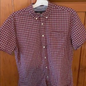 Tommy Hilfiger button down shirt sz L Cardinal